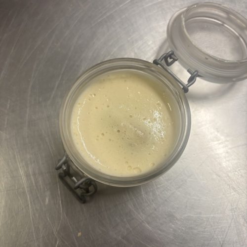 tiramisu dans un pot en verre